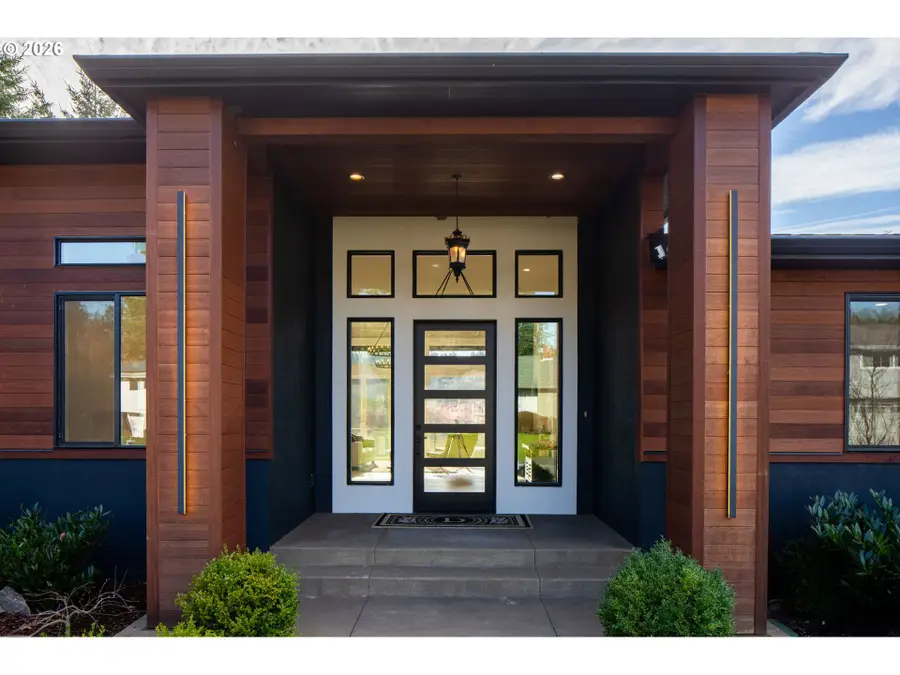 19697 SE Cottonwood St, Milwaukie, OR 97267 - Image #2