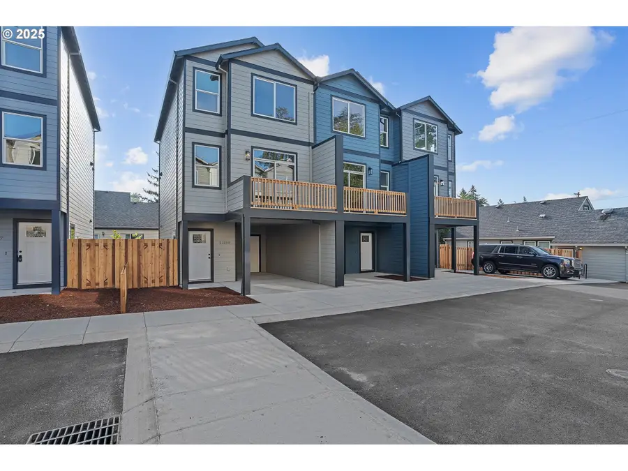 11189 SE Stark St, Portland, OR 97216 - Image #2