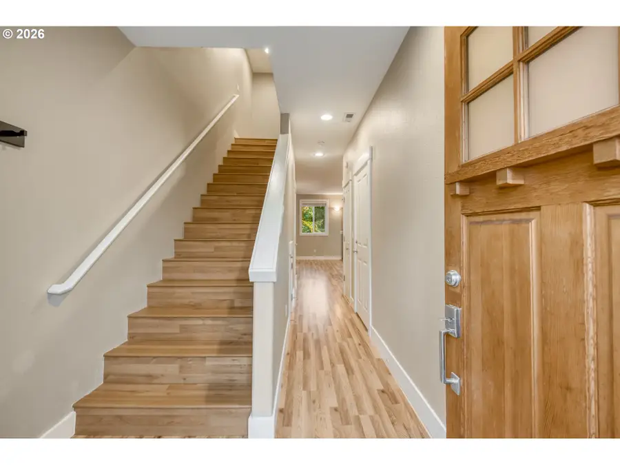 9530 SW Lodestone Dr, Beaverton, OR 97007 - Image #2