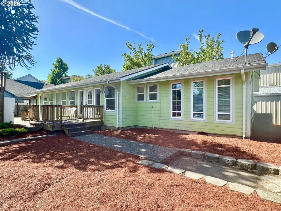 2543 SE 136th Ave, Portland, OR 97236 - #2