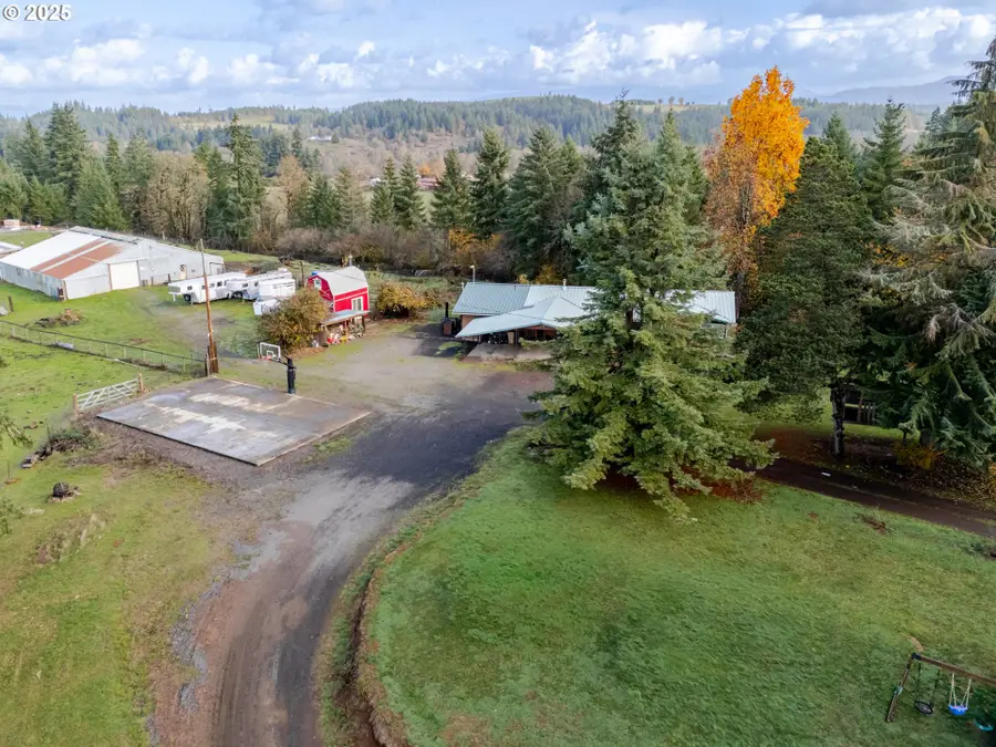 40189 Mount Hope Dr, Lebanon, OR 97355 - Image #2