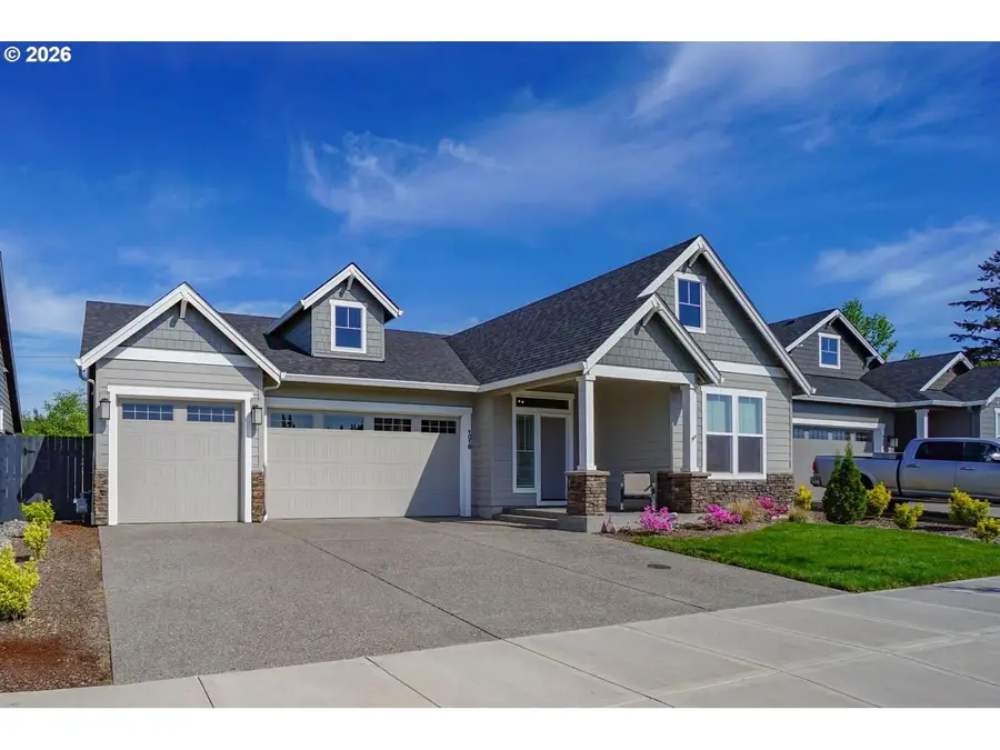 1016 N 44th Pl, Ridgefield, WA 98642 - #2
