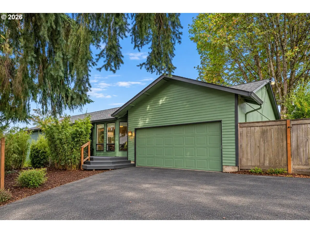3951 SW Canby St, Portland, OR 97219 - #1