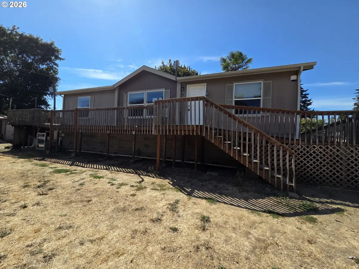 130 2nd St, Dillard, OR 97432 - #1