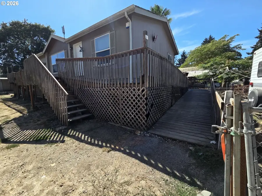 130 2nd St, Dillard, OR 97432 - #3