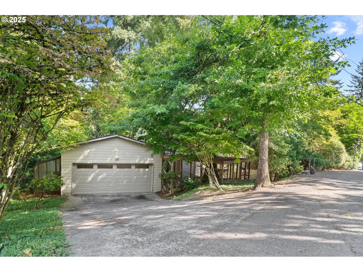 9855 SW 25th Ave, Portland, OR 97219 - Image #1