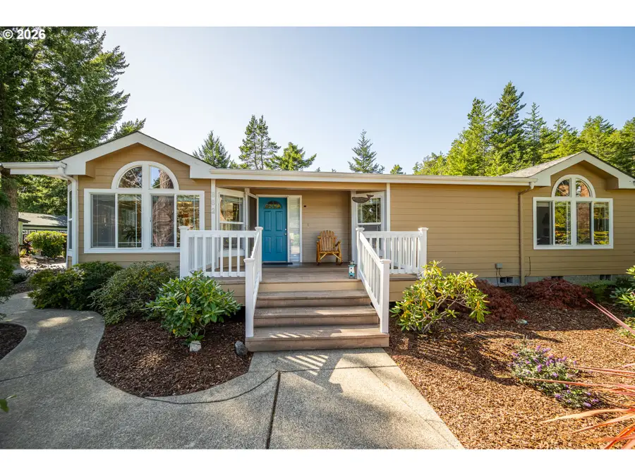 882 Western Way, Florence, OR 97439 - #2