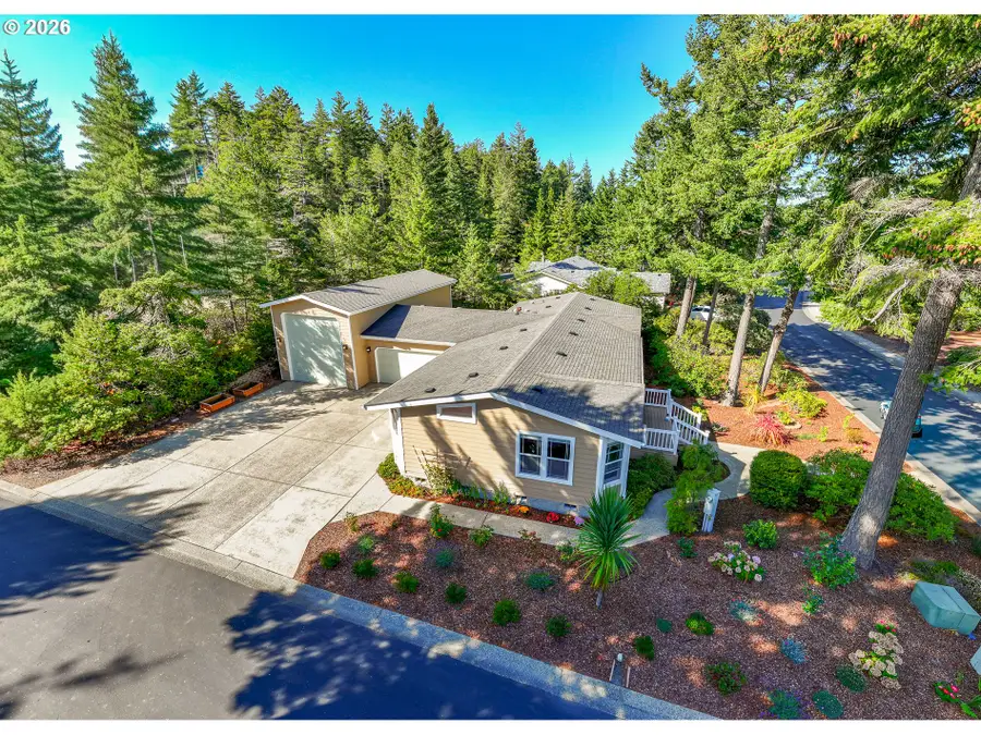 882 Western Way, Florence, OR 97439 - #3