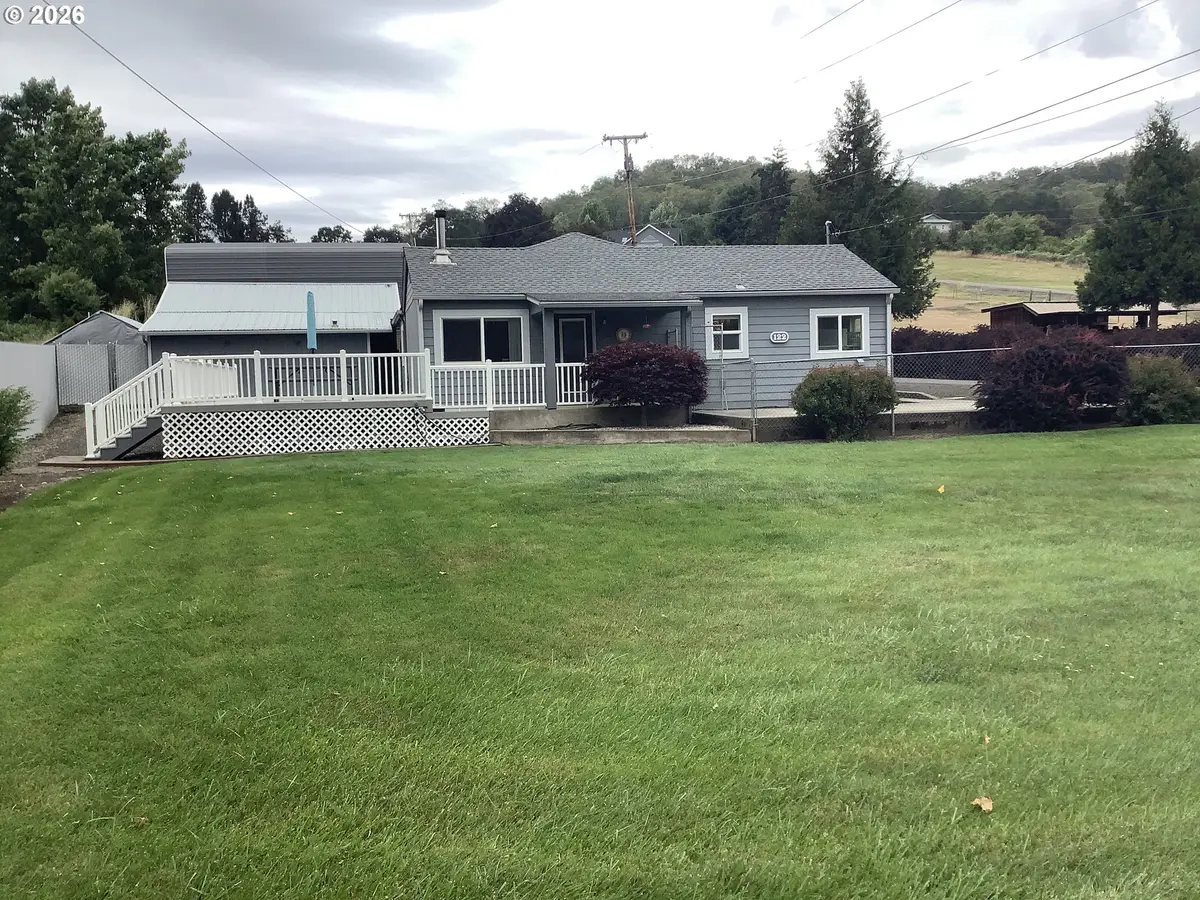 122 Grassy Ln, Roseburg, OR 97470 - #1
