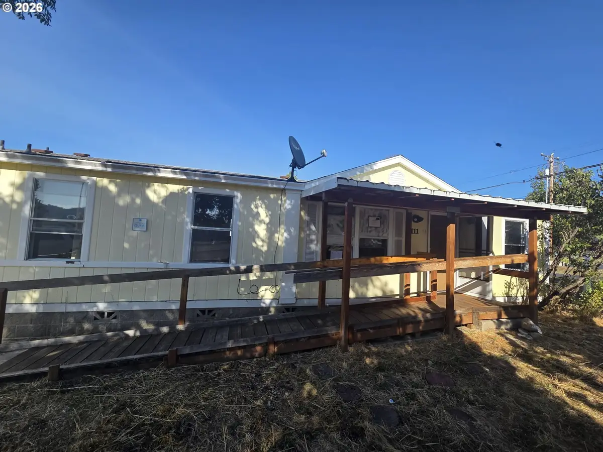 111 Kiss Ct, Roseburg, OR 97471 - #1