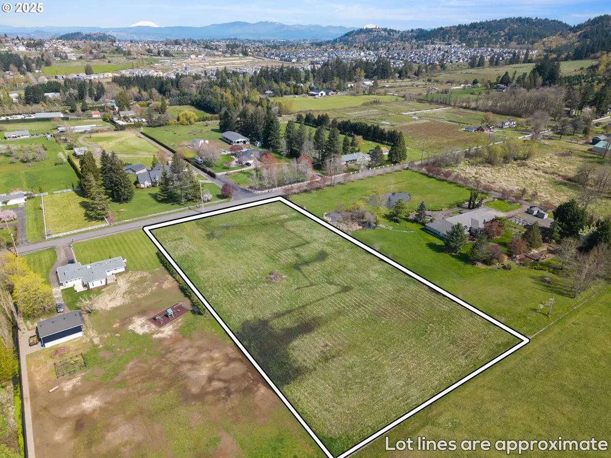 18346 SE Cheldelin Rd, Damascus, OR 97089 - Image #1