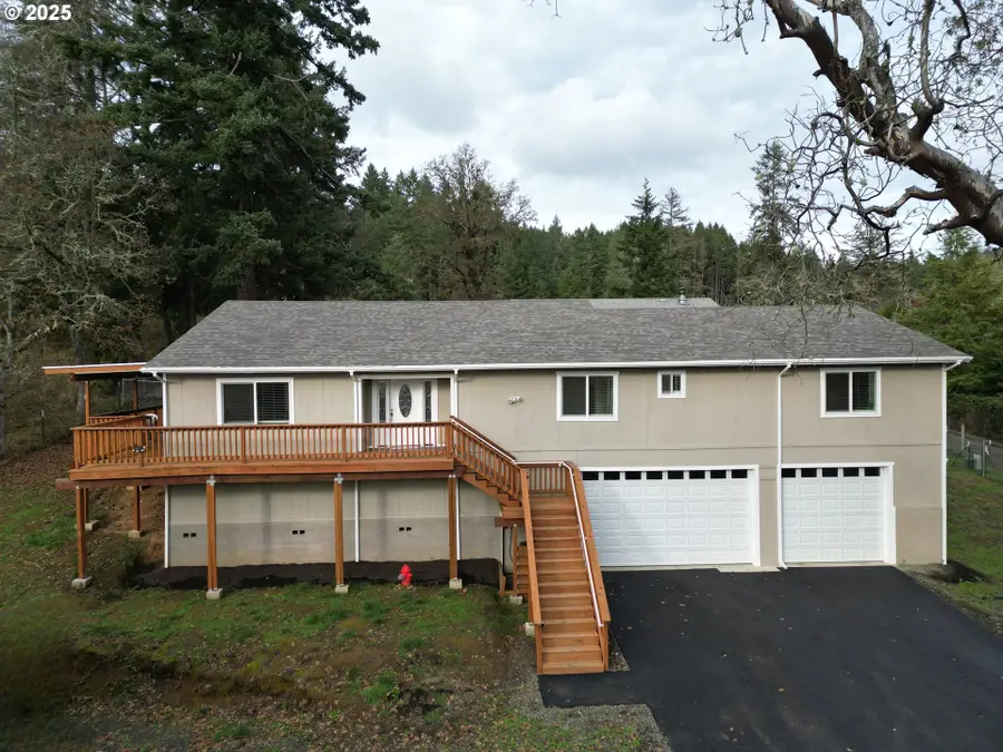 575 Cedar St, Sutherlin, OR 97479 - Image #2