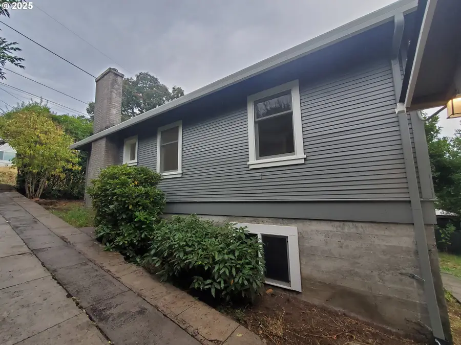 122 S 8th St, Saint Helens, OR 97051 - Image #3