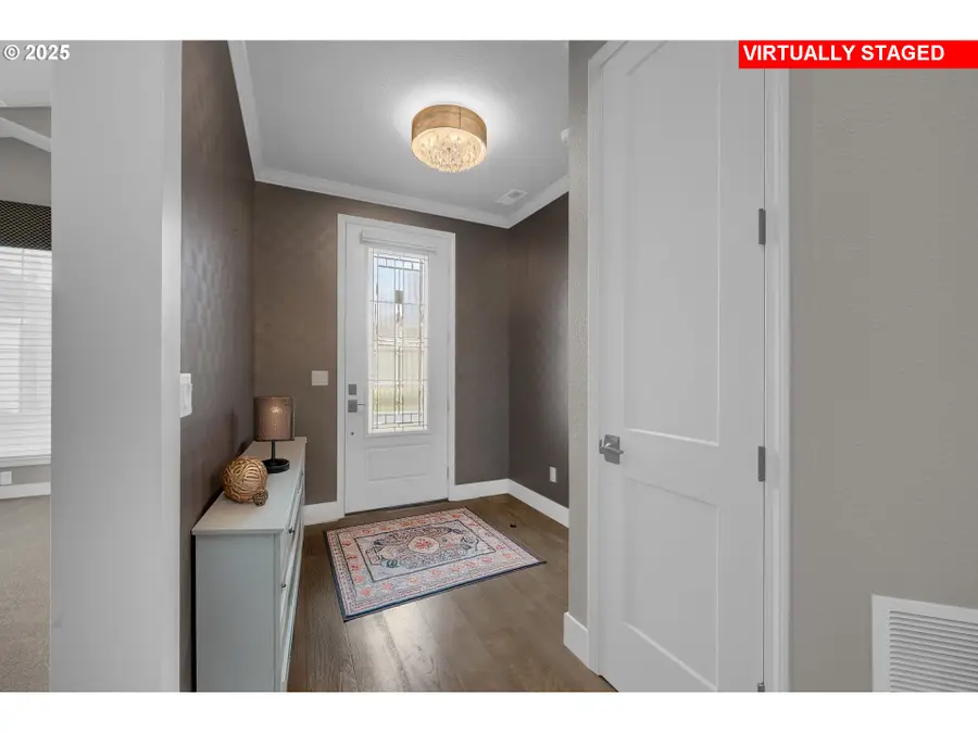 2060 Lakeland Way, Eugene, OR 97408 - Image #2