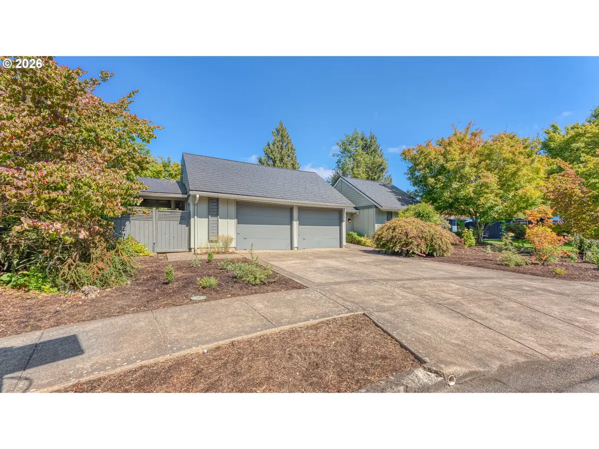 1245 Inglewood Ave, Eugene, OR 97401 - #1
