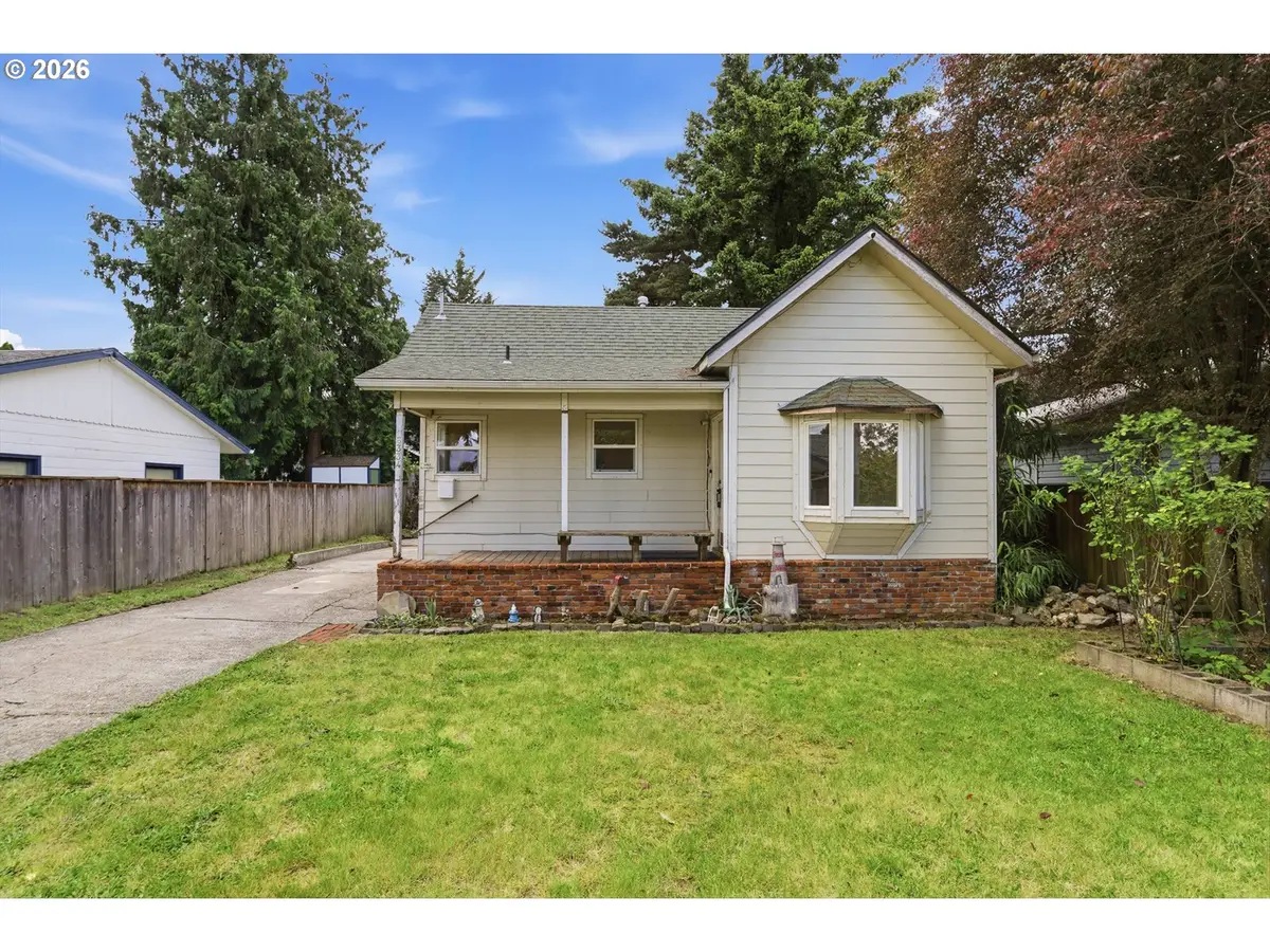 6334 NE Hassalo St Ne, Portland, OR 97213 - #1