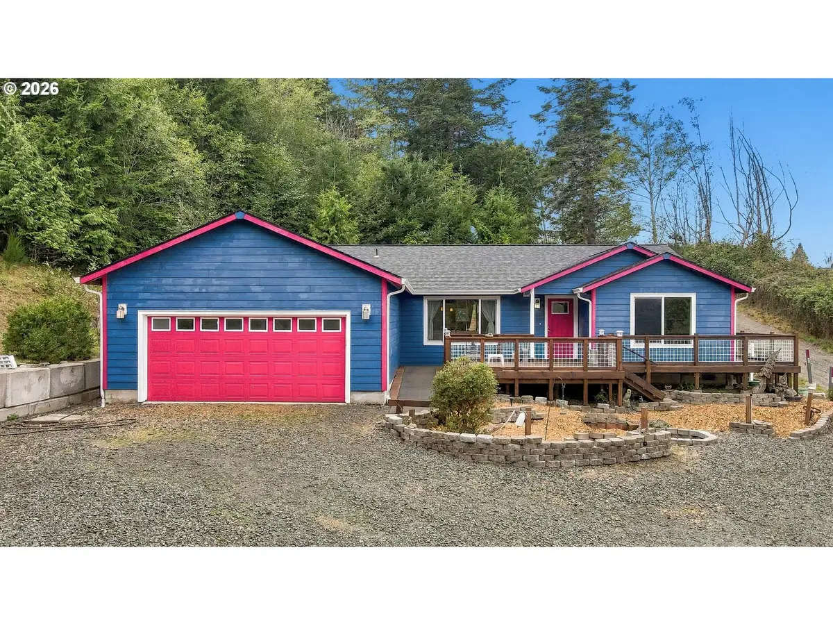 700 Kings Ave, Lakeside, OR 97449 - #1
