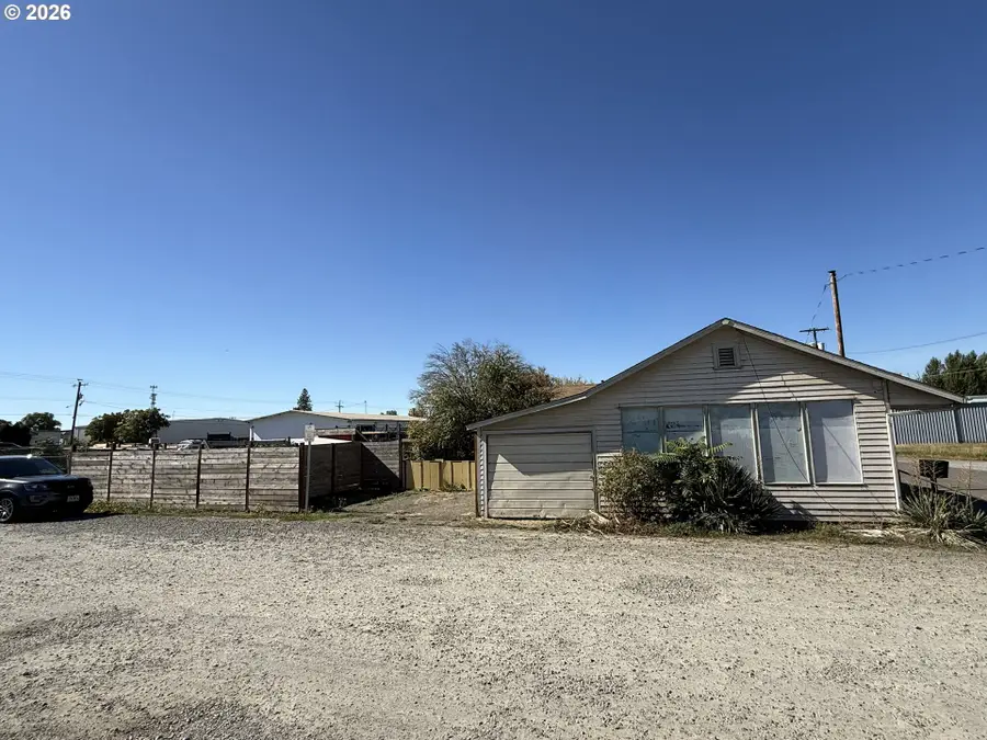 108 Ross St, Molalla, OR 97038 - #2