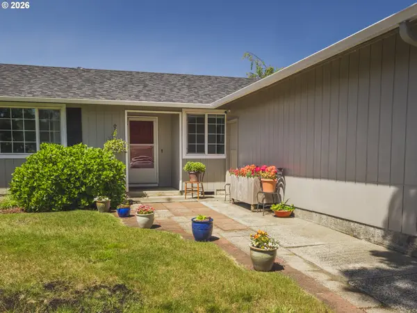4125 Spruce St, Florence, OR 97439