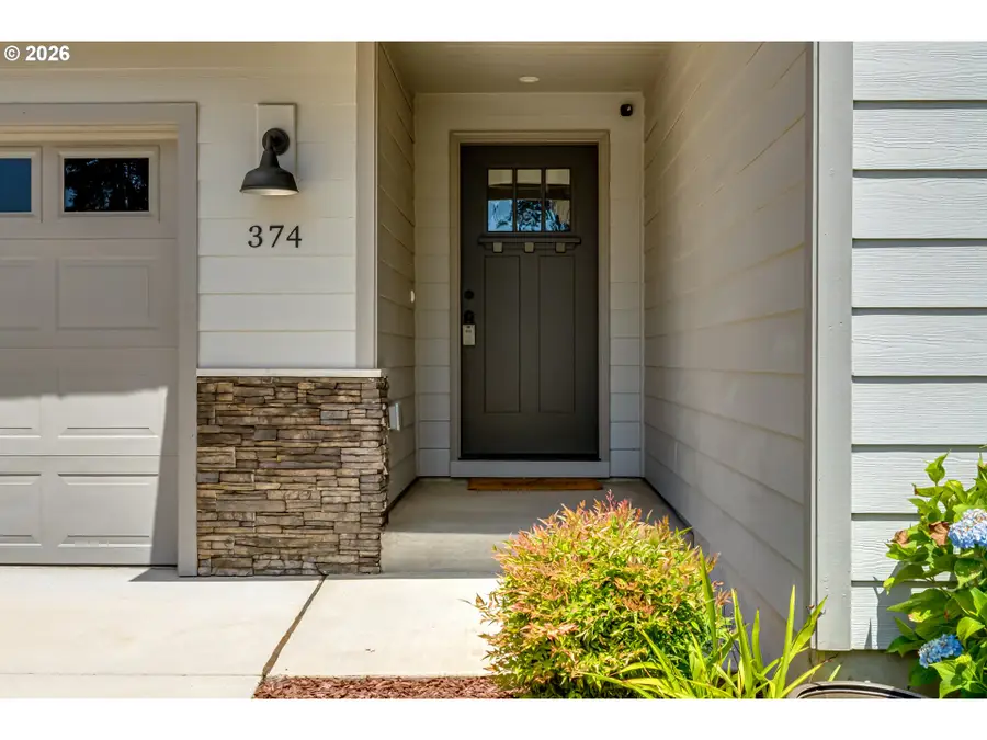 374 Owens Way, Creswell, OR 97426 - #2