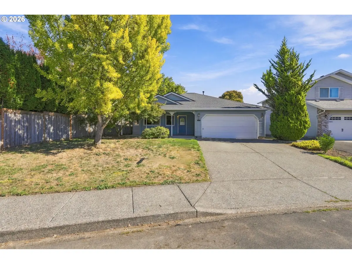 2016 N Valeri Dr, Newberg, OR 97132 - #1