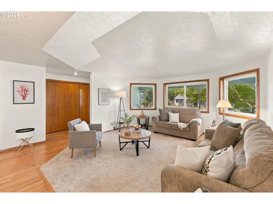 2016 N Valeri Dr, Newberg, OR 97132 - #3