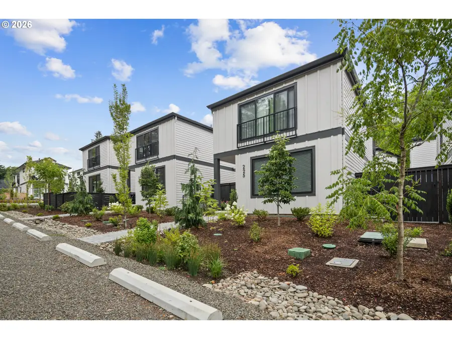242 G Ave, Lake Oswego, OR 97034 - #2