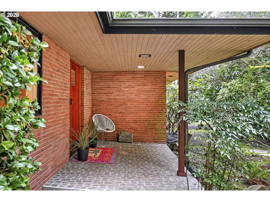 10710 S Moapa Ave, Portland, OR 97219 - Image #2