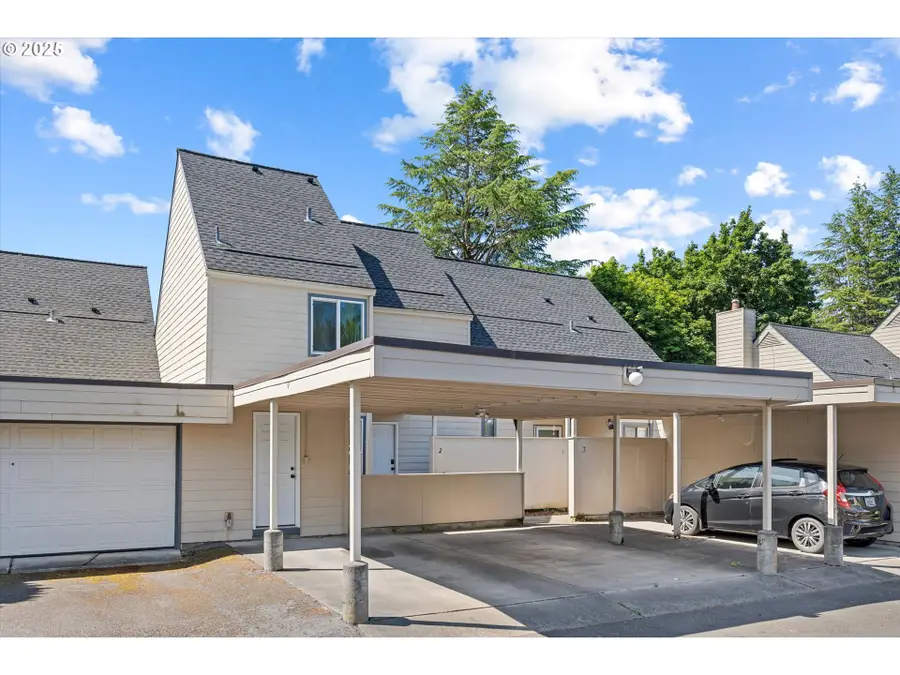 251 NE Village Squire Ave #2, Gresham, OR 97030 - Image #3