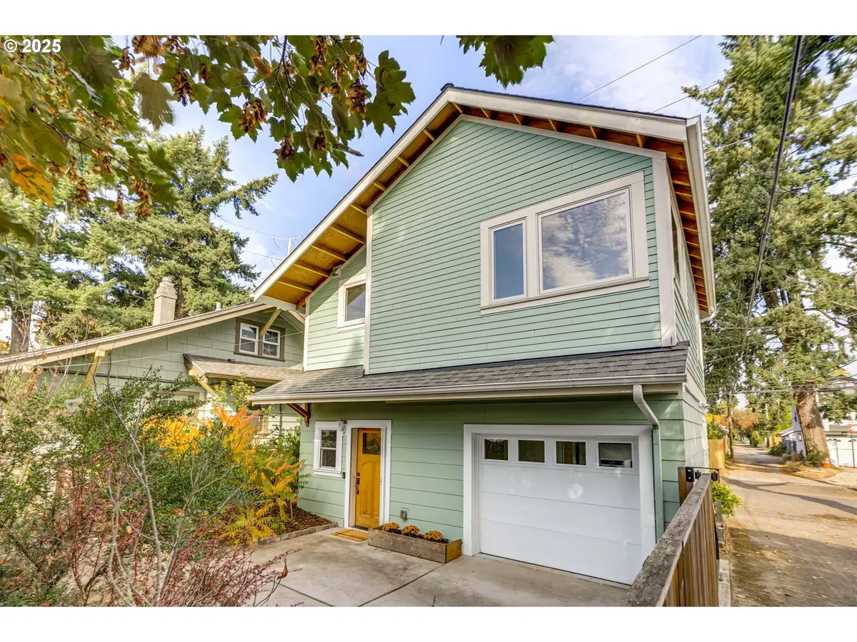 5264 NE Mallory Ave #B, Portland, OR 97211 - Image #1