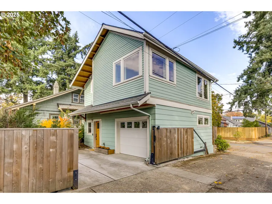 5264 NE Mallory Ave #B, Portland, OR 97211 - Image #2