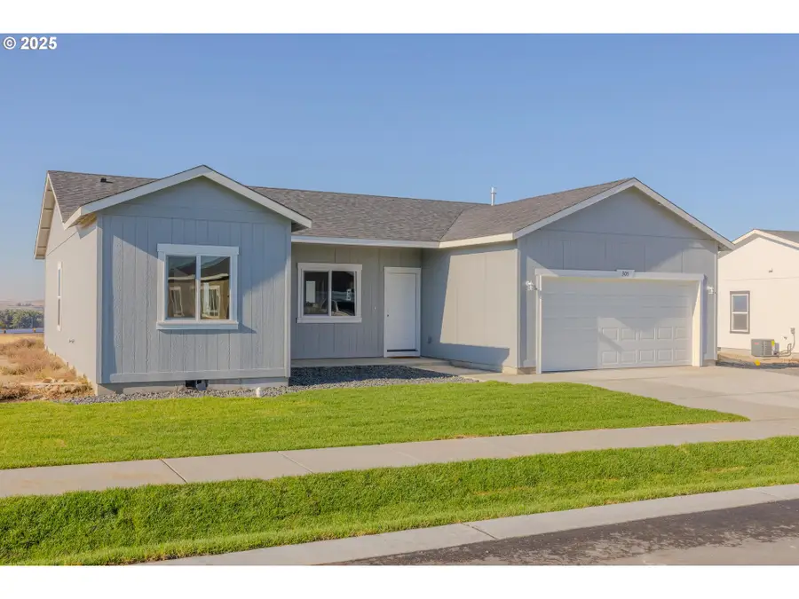 305 Rosalynn Dr, Stanfield, OR 97875 - Image #2