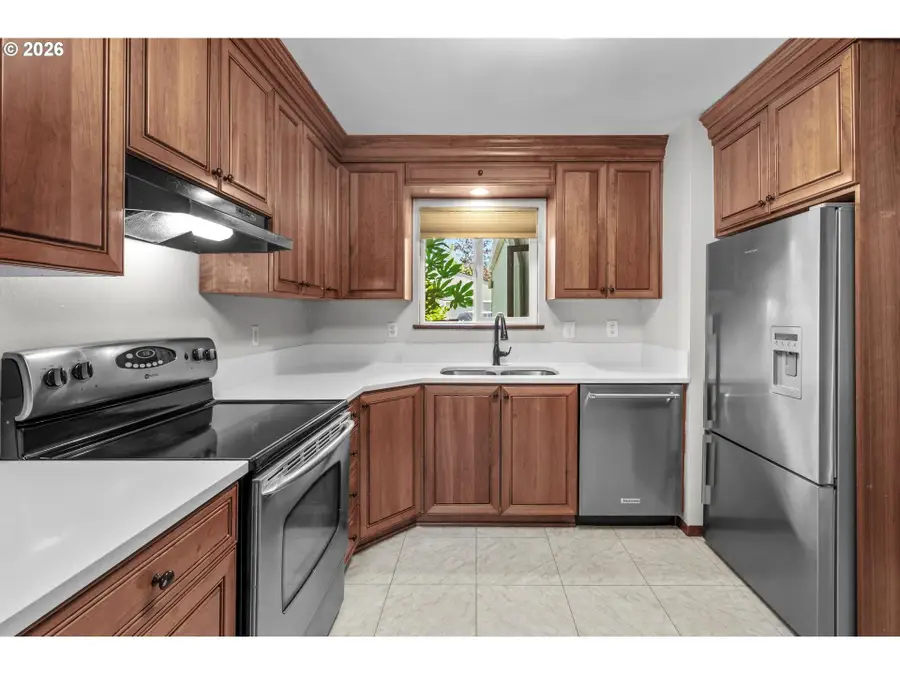 1653 NW Rolling Hill Dr, Beaverton, OR 97006 - #2