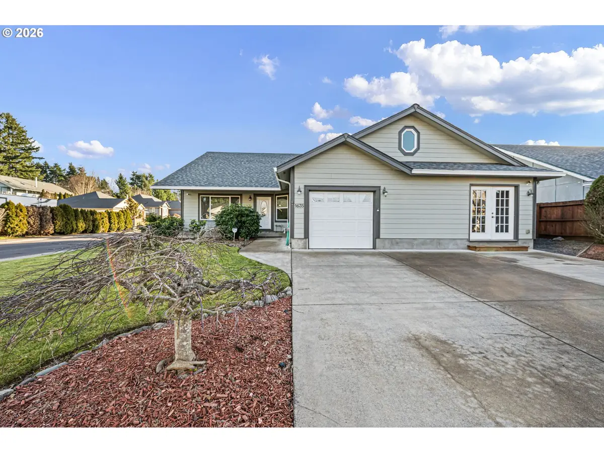 1635 Fairview Pl, Cottage Grove, OR 97424 - #1