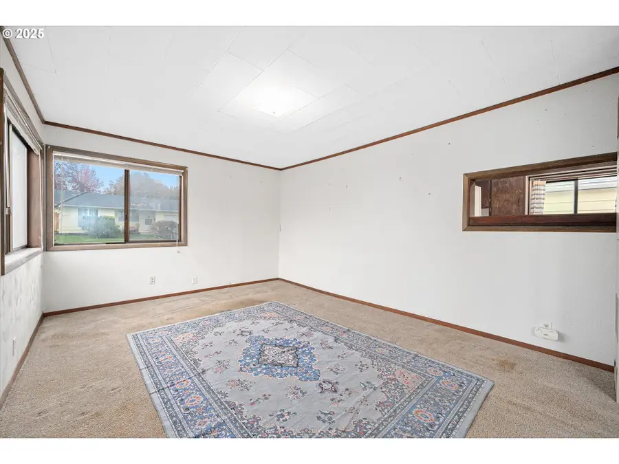 788 SW Cherry St, Dallas, OR 97338 - Image #3