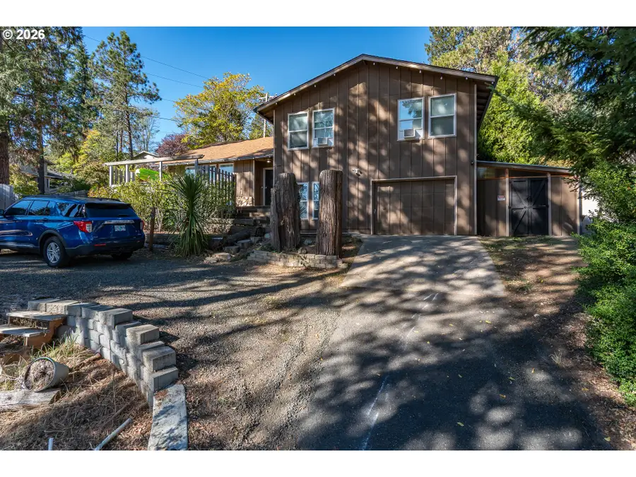 441 E Sixth Ave, Sutherlin, OR 97479 - #2