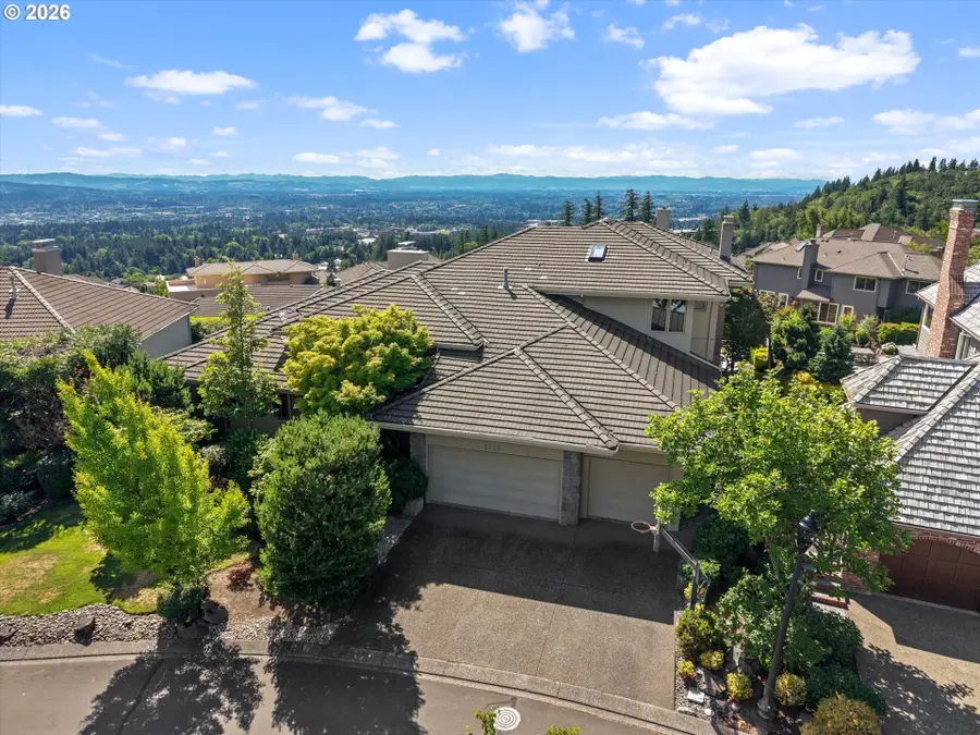1153 SW Fairfax Pl, Portland, OR 97225 - #2