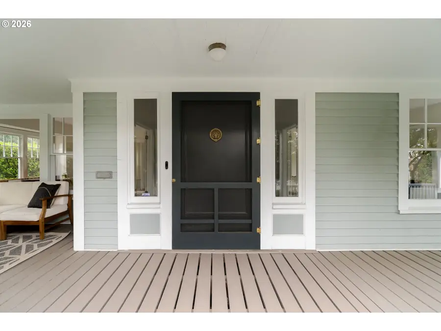 2735 SW Talbot Rd, Portland, OR 97201 - #2