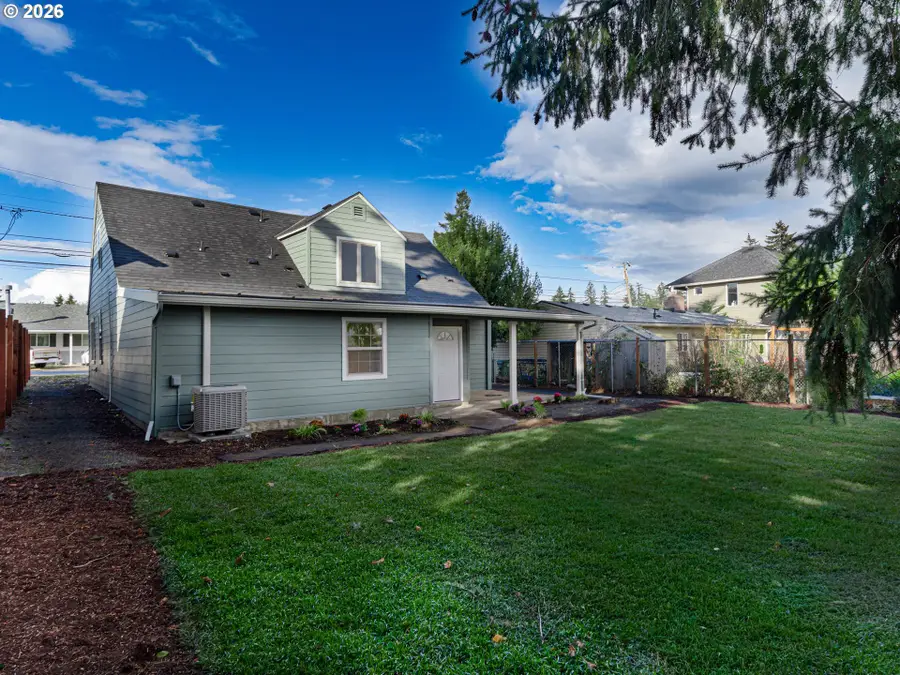 7020 SE Clatsop St, Portland, OR 97206 - #3