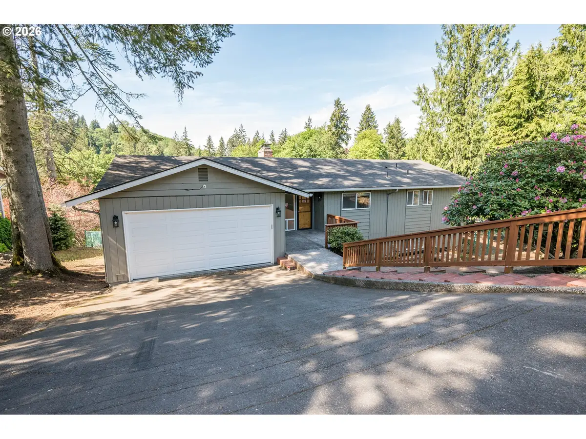 2441 W Lynnwood Dr, Longview, WA 98632 - #1