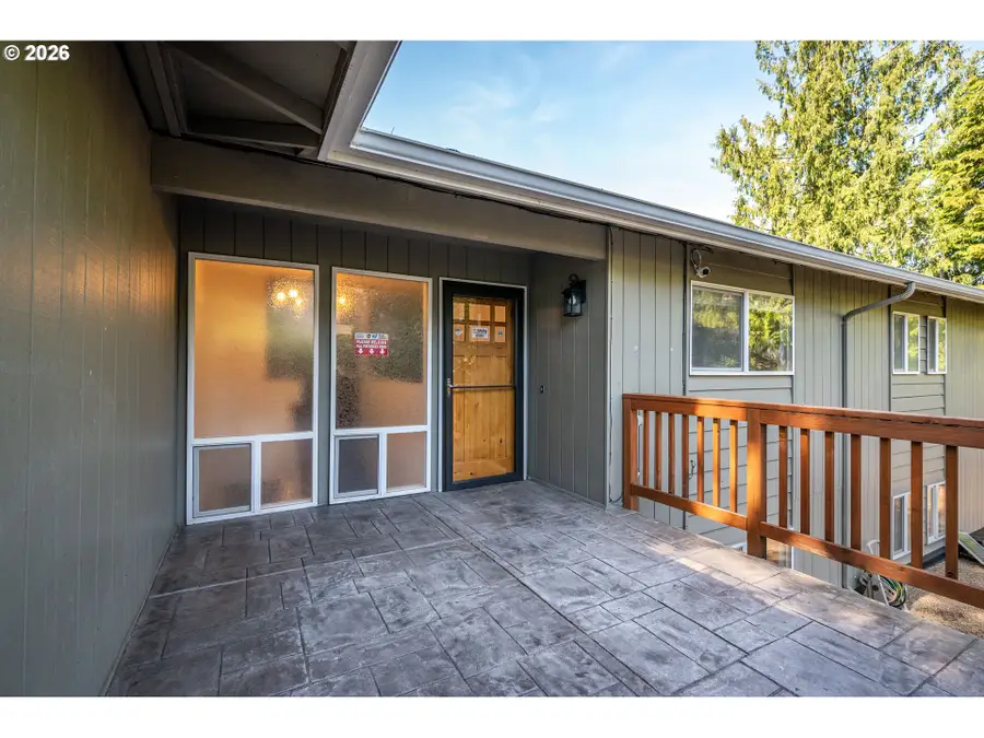 2441 W Lynnwood Dr, Longview, WA 98632 - #3