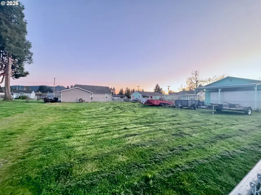 3720 Virginia Ave, Springfield, OR 97478 - #3