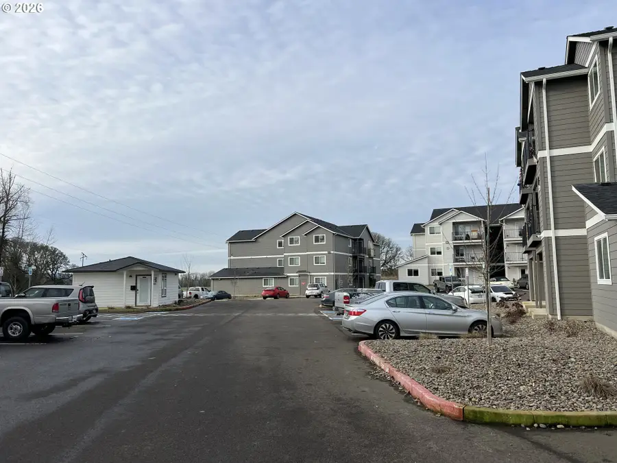 972 N 2nd St #84, Jefferson, OR 97352 - #3