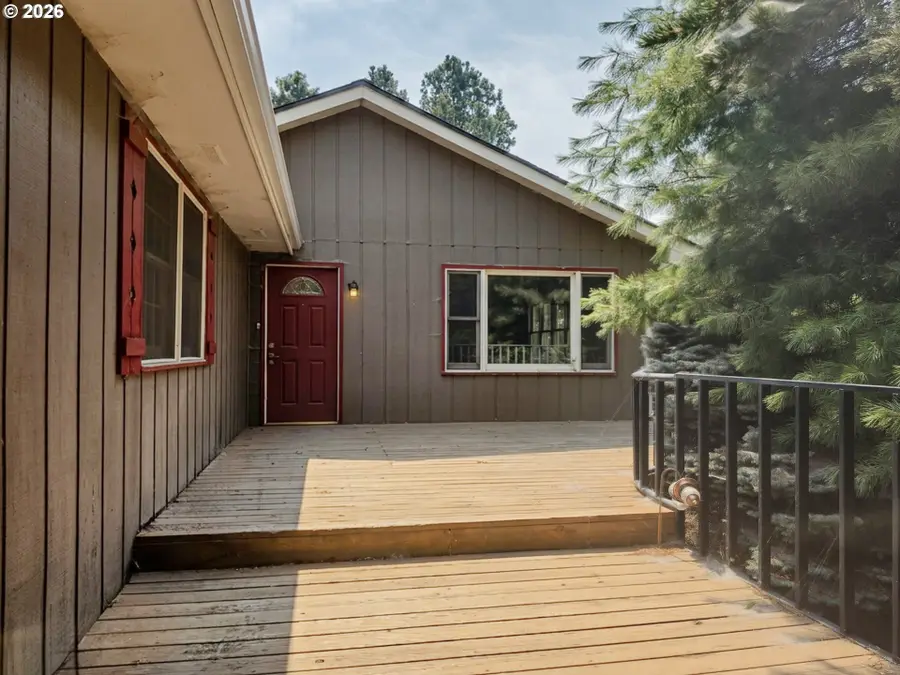 65721 Grays Corner Rd, Cove, OR 97824 - #2