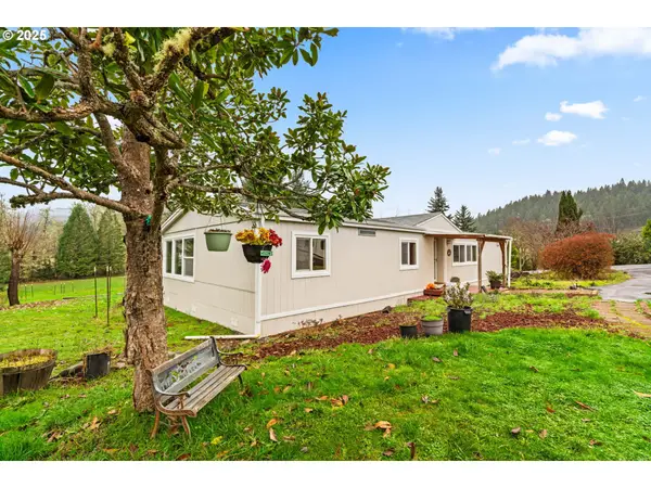 31725 Lynx Hollow Rd, Creswell, OR 97426
