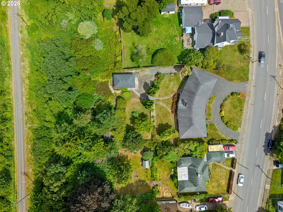 2418 1st St, Tillamook, OR 97141 - #3
