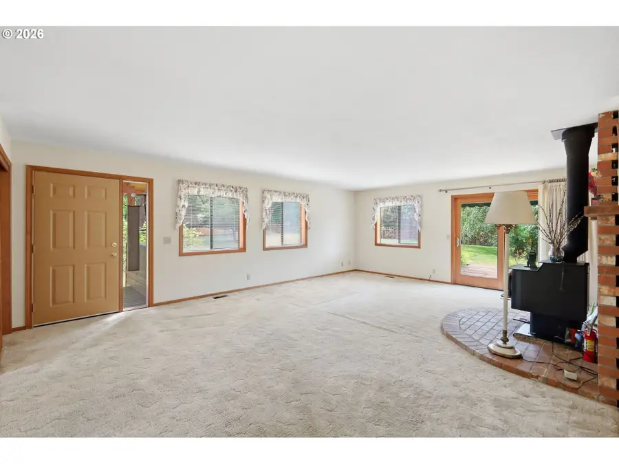 83540 Sher Khan Rd, Creswell, OR 97426 - #3