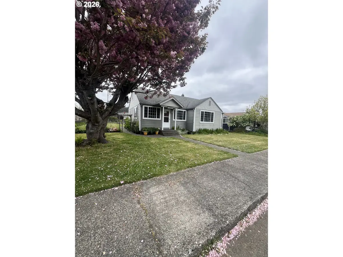 2035 Cedar Ave, Reedsport, OR 97467 - #1