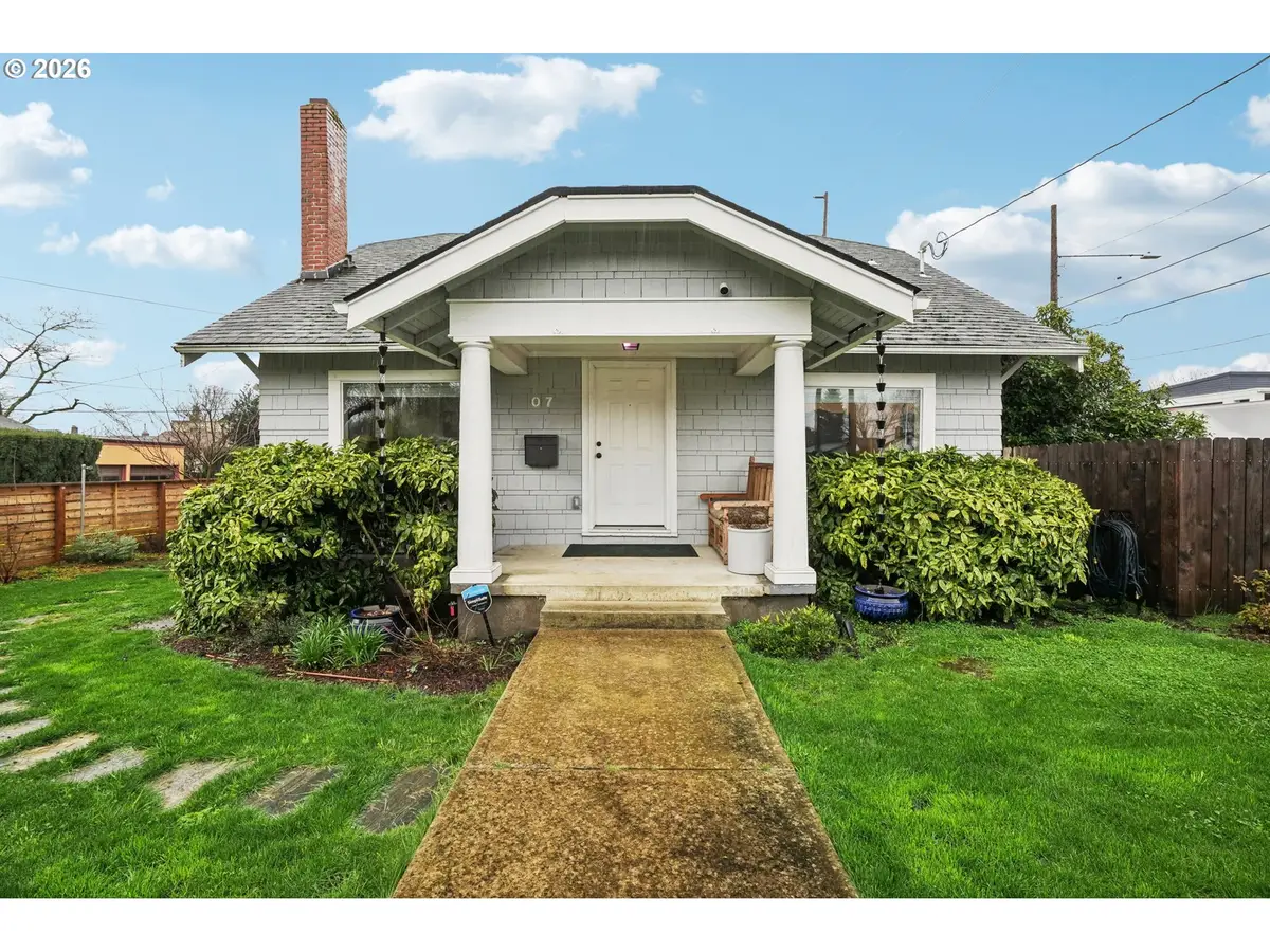 7 SE 52nd Ave, Portland, OR 97215 - #1