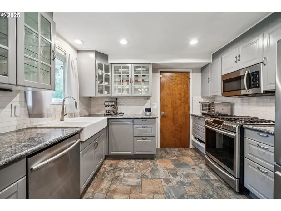 3905 SW 174th Ave, Beaverton, OR 97078 - Image #3